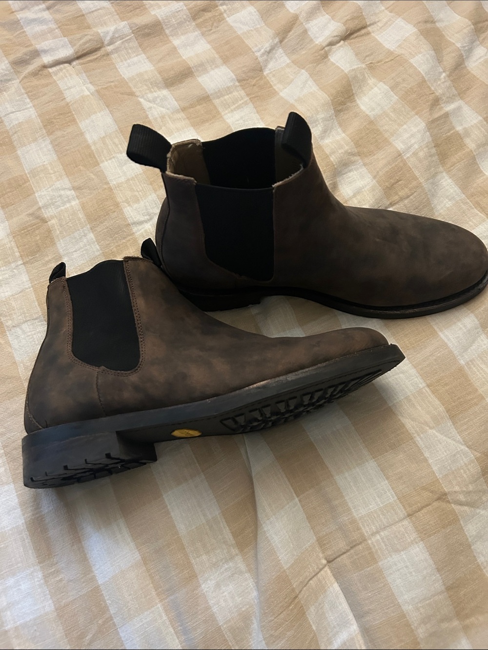 Vibram Men’s Boots in Brown and Black